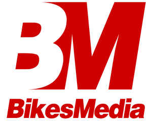 Colored logo of an automobile media website